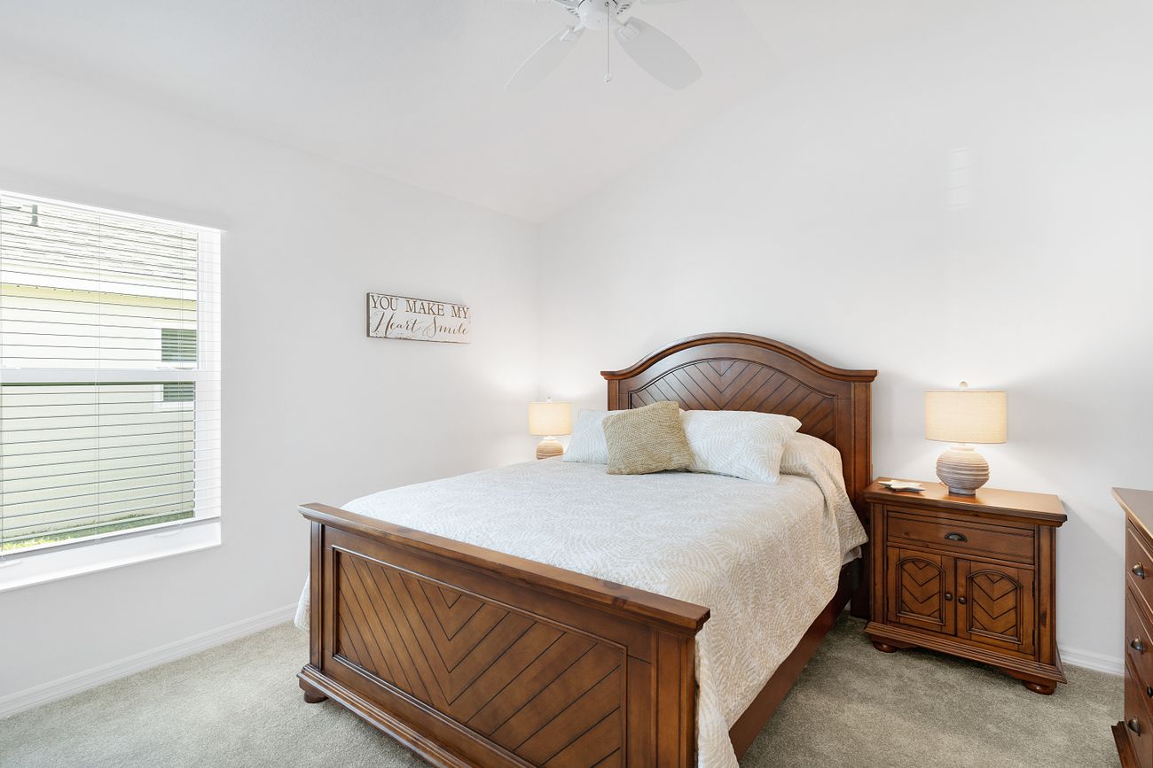 Second guest bedroom with queen bed